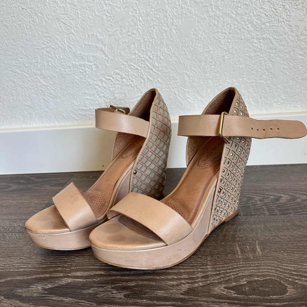 Tan Corso Como women’s wedges size 6